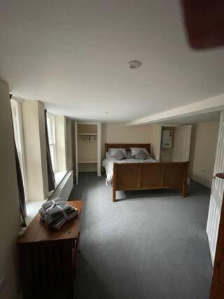 1 Hatton House 2 Bedroom 2 Bathroom Spacious Basement Flat Newark upon Trent Exterior foto
